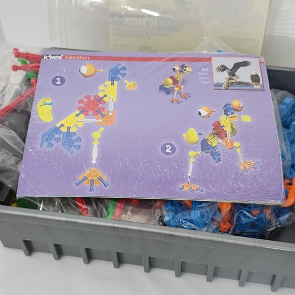 NEW KID KNEX EDUCATION- Organisms and Lifecycles 232 Pieces - Picture 7 of 11